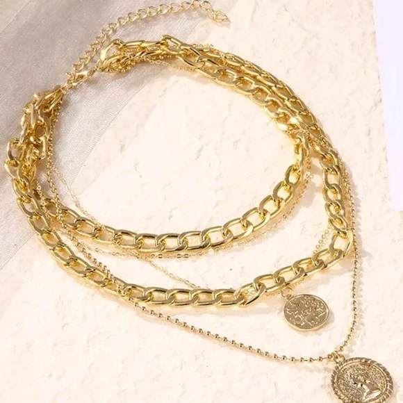 Layered Necklace - Picture 6 of 7